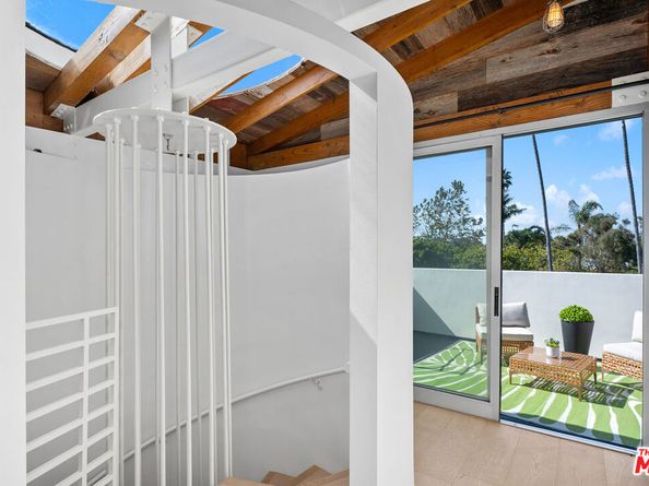 1215 7th Avenue, Venice CA 90291