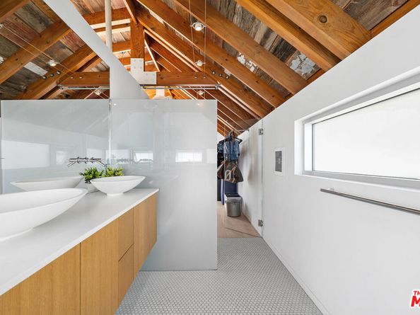 1215 7th Avenue, Venice CA 90291