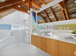 1215 7th Avenue, Venice CA 90291