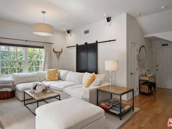 11450 Chenault Street, Los Angeles CA 90049