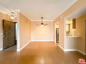 533 S St Andrews Place 416, Los Angeles CA 90020