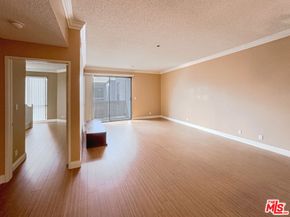 533 S St Andrews Place 416, Los Angeles CA 90020