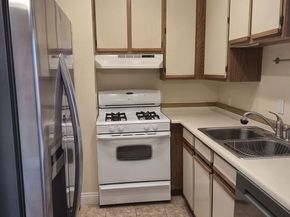 533 S St Andrews Place 416, Los Angeles CA 90020