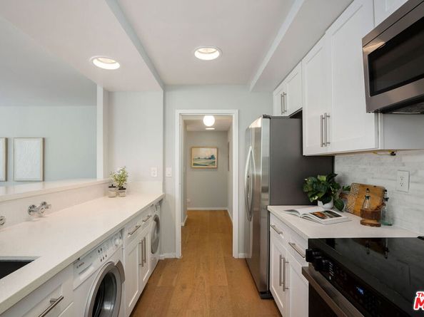 2220 Avenue Of The Stars 205, Los Angeles CA 90067