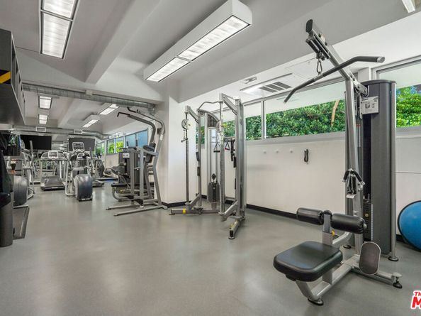 2220 Avenue Of The Stars 205, Los Angeles CA 90067