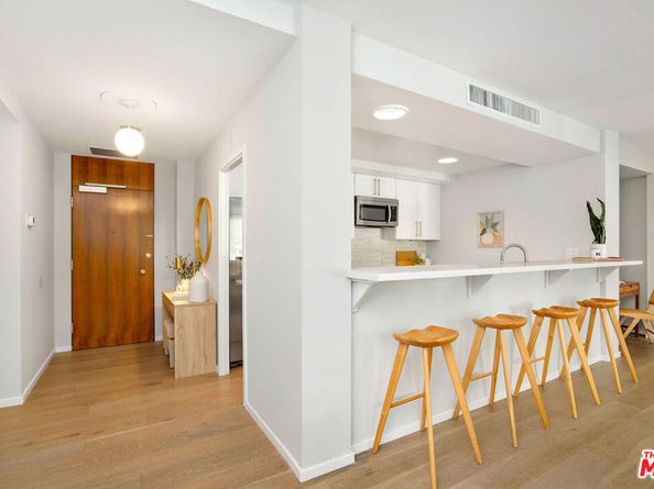 2220 Avenue Of The Stars 205, Los Angeles CA 90067