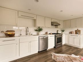 2832 Hollyridge Drive, Los Angeles CA 90068