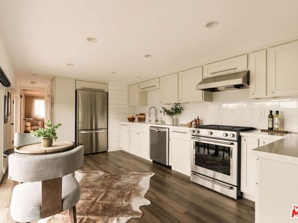 2832 Hollyridge Drive, Los Angeles CA 90068