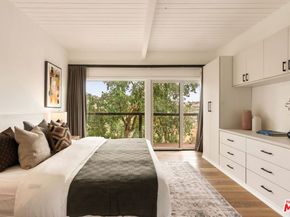 2832 Hollyridge Drive, Los Angeles CA 90068