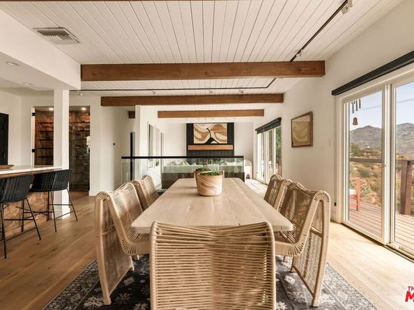 2832 Hollyridge Drive, Los Angeles CA 90068
