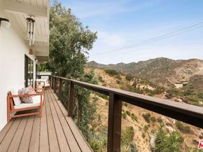 2832 Hollyridge Drive, Los Angeles CA 90068