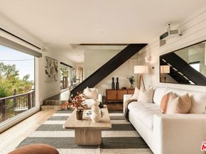 2832 Hollyridge Drive, Los Angeles CA 90068