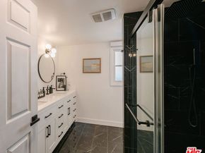 3011 Clune Avenue, Venice CA 90291
