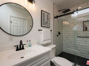 3011 Clune Avenue, Venice CA 90291