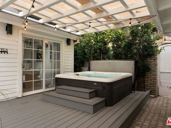 3011 Clune Avenue, Venice CA 90291