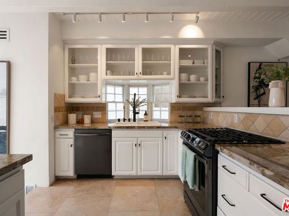 3011 Clune Avenue, Venice CA 90291