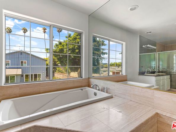 2207 Veteran Avenue, Los Angeles CA 90064
