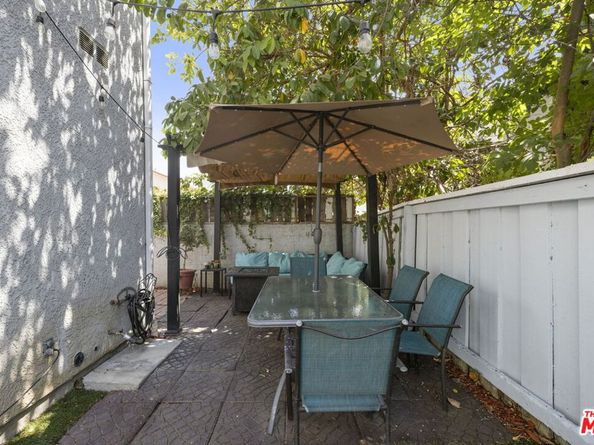 18987 Gault Street, Reseda CA 91335
