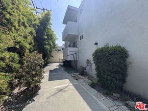 1140 N Ogden Drive, West Hollywood CA 90046