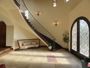 4718 White Oak Avenue, Encino CA 91316