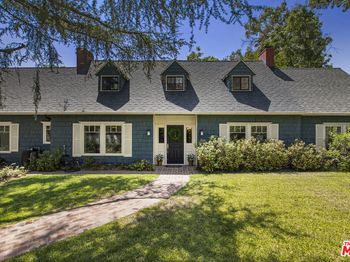 2555 N Altadena Drive