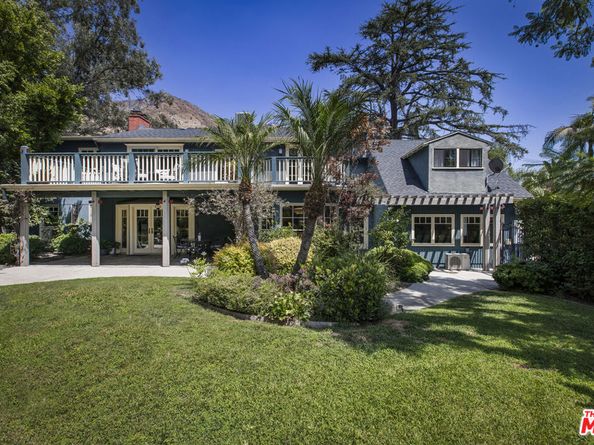 2555 N Altadena Drive, Altadena CA 91001