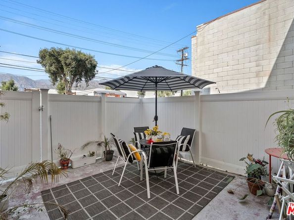 108 N Grand Oaks Avenue, Pasadena CA 91107