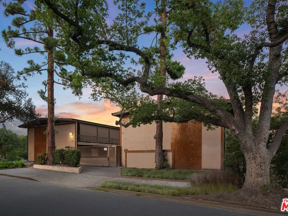 108 N Grand Oaks Avenue, Pasadena CA 91107