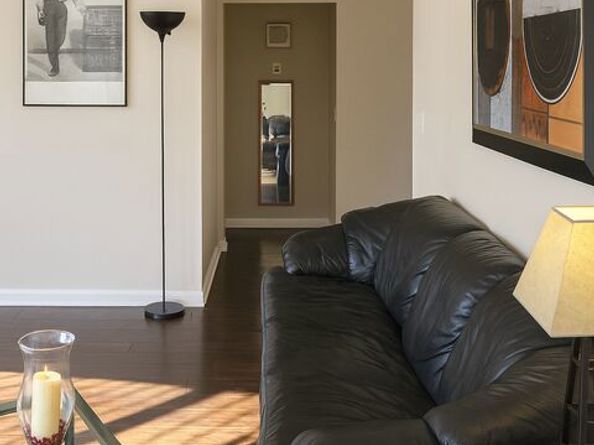 869 S Wooster Street 103, Los Angeles CA 90035