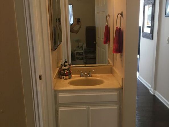 869 S Wooster Street 103, Los Angeles CA 90035