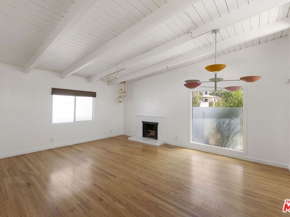 10623 Woodward Avenue, Sunland CA 91040