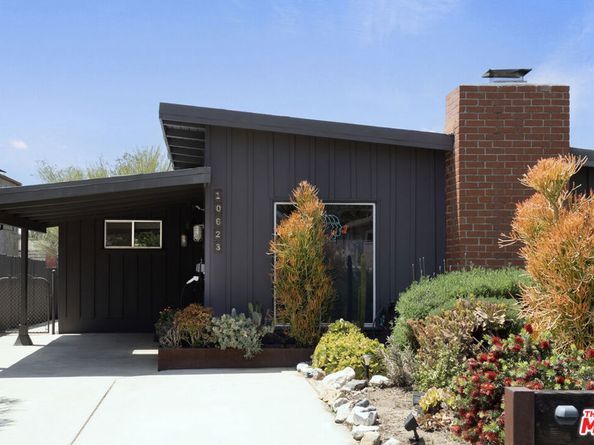 10623 Woodward Avenue, Sunland CA 91040