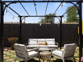 10623 Woodward Avenue, Sunland CA 91040