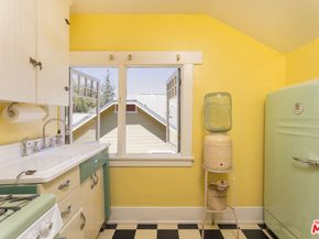 577 N Chester Avenue, Pasadena CA 91106