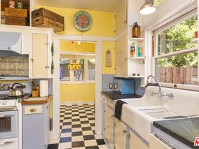 577 N Chester Avenue, Pasadena CA 91106