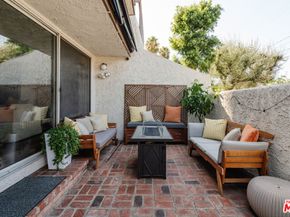18348 Collins Street C, Tarzana CA 91356