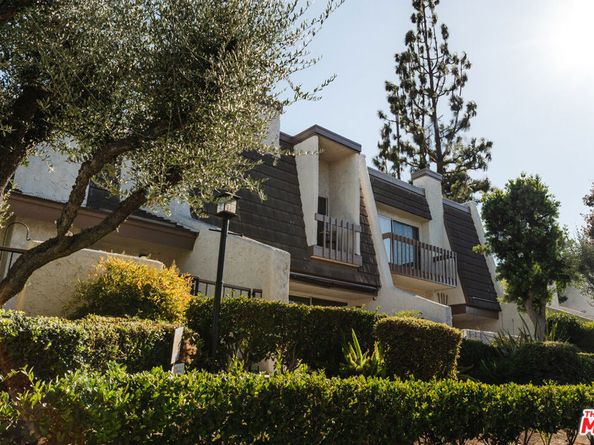 18348 Collins Street C, Tarzana CA 91356