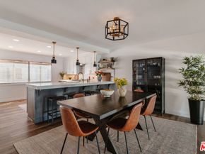 18348 Collins Street C, Tarzana CA 91356