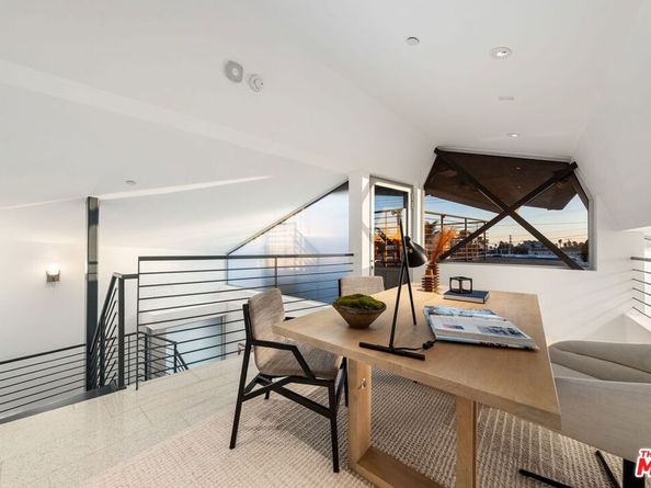 235 Ocean Park Boulevard 1, Santa Monica CA 90405