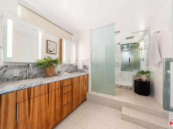 235 Ocean Park Boulevard 1, Santa Monica CA 90405