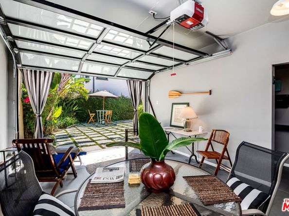 516 N Bronson Avenue, Los Angeles CA 90004