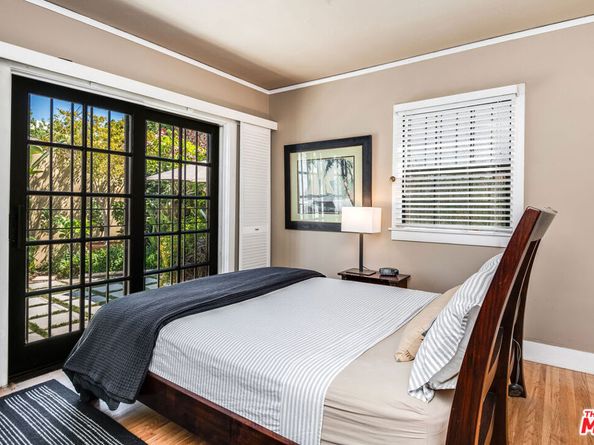 516 N Bronson Avenue, Los Angeles CA 90004