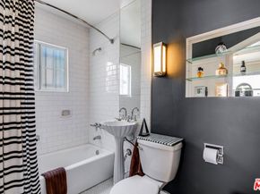 516 N Bronson Avenue, Los Angeles CA 90004