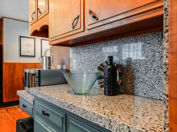 516 N Bronson Avenue, Los Angeles CA 90004