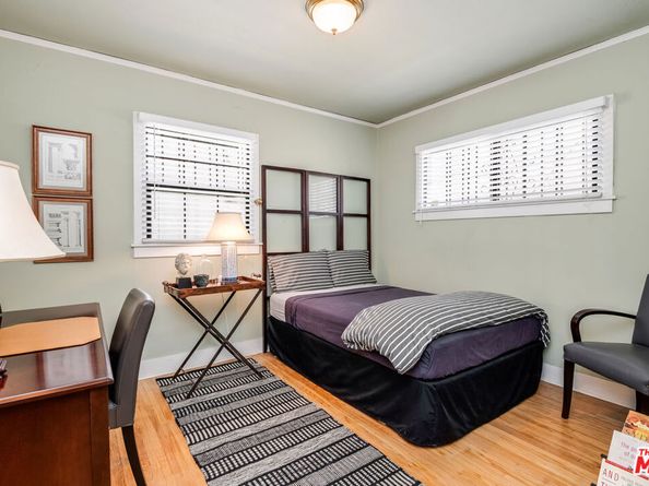 516 N Bronson Avenue, Los Angeles CA 90004