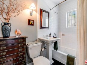 516 N Bronson Avenue, Los Angeles CA 90004