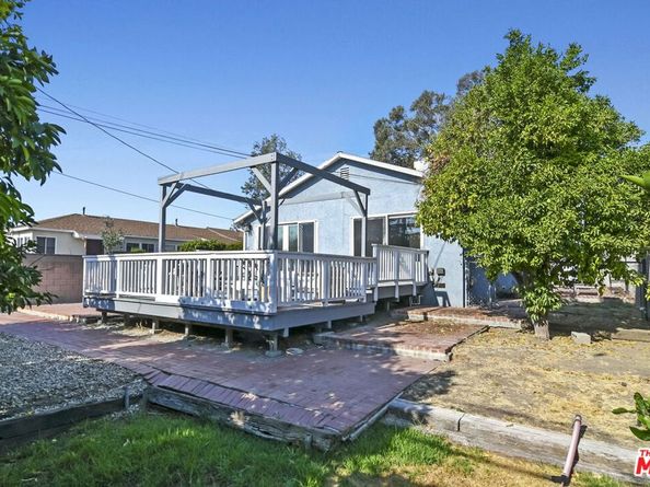 5648 Riverton Avenue, North Hollywood CA 91601