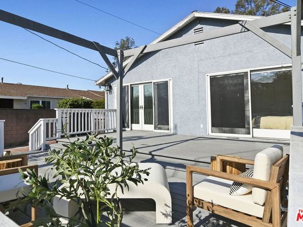 5648 Riverton Avenue, North Hollywood CA 91601