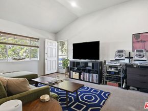 5648 Riverton Avenue, North Hollywood CA 91601