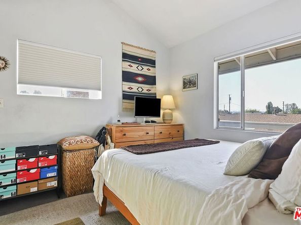 5648 Riverton Avenue, North Hollywood CA 91601